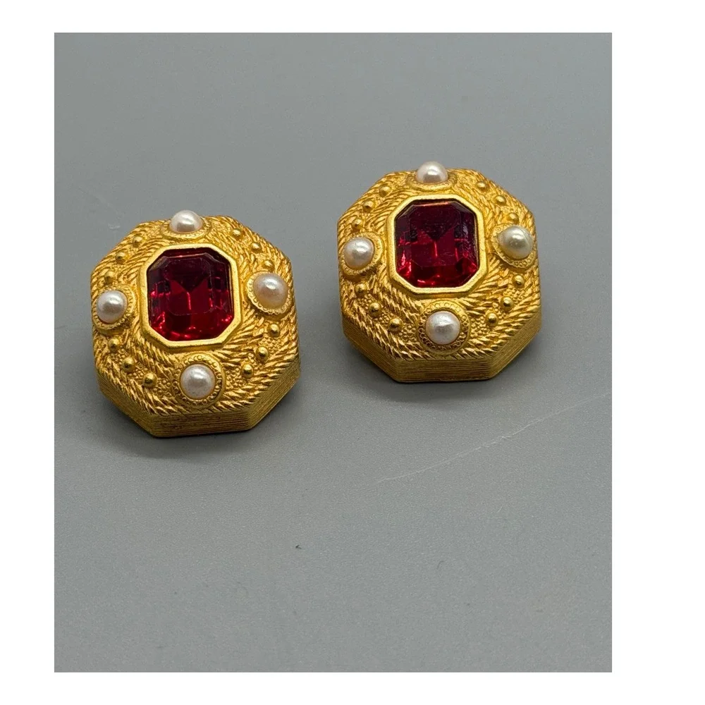Joan Rivers Clip On Earrings Matt Gold Tone Red Faceted Center Imitation Pearls